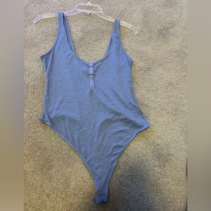 Ribbed Wild fable light blue body suit with buttons size: M